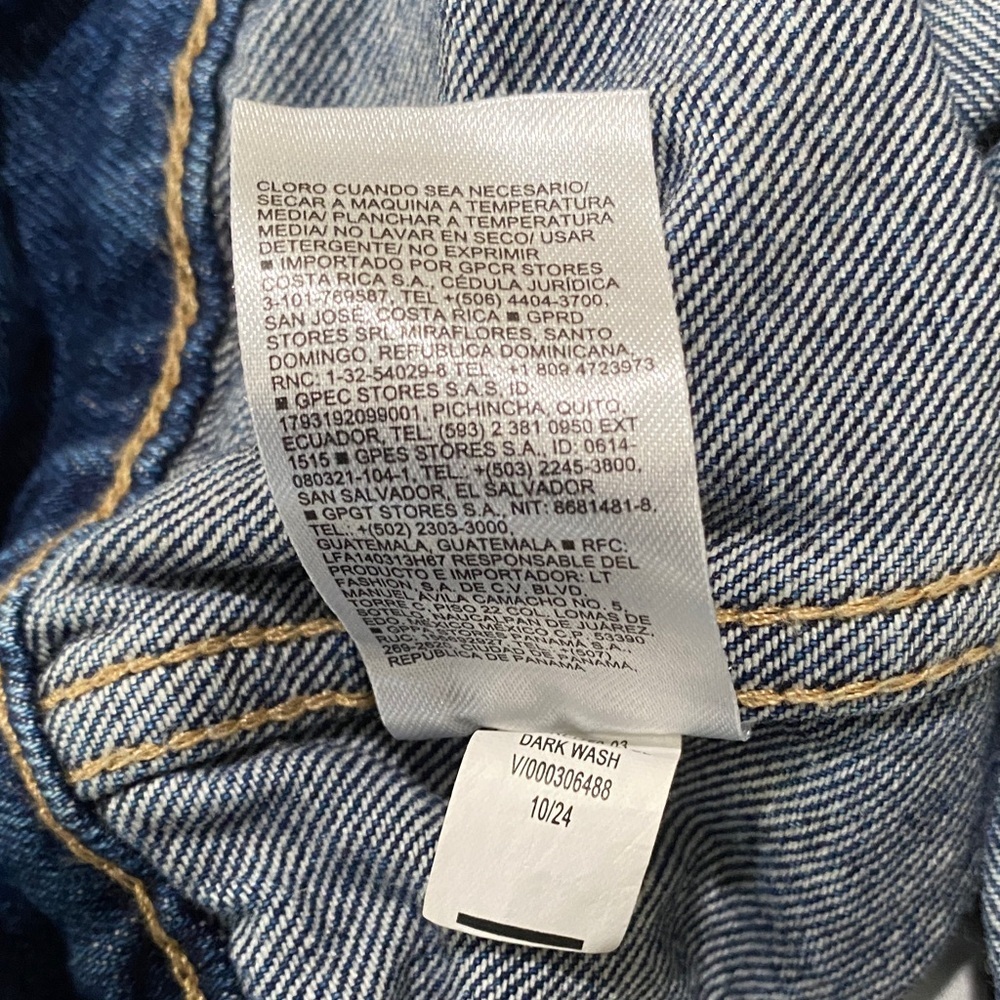 Women Old Navy Classic Blue Jean Jacket - Picture 8 of 14